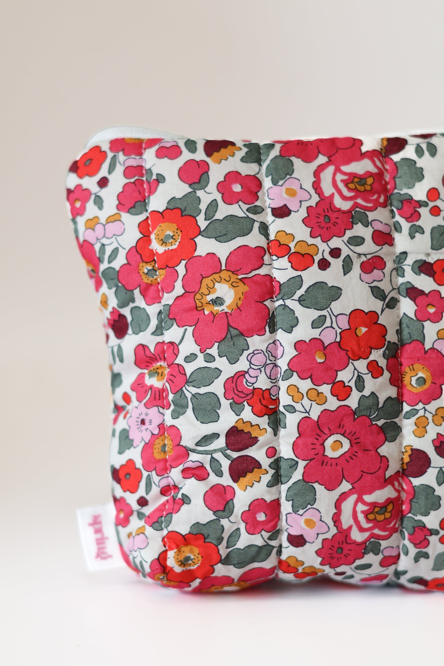 Cosmetic bag